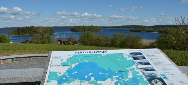 Plateliai lake viewing platform